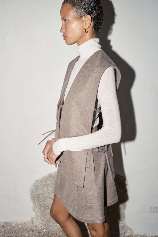  다두라 베스트 Datura Loden 양모 조끼 회갈색 - DATURA