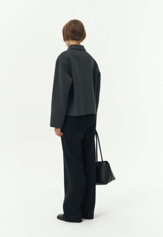  던스트 스트레이트 팬츠 세미 와이드 플리트 슬랙 블랙 - DUNST