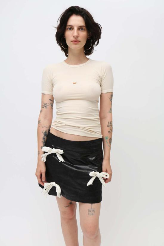  베이스레인지 민소매 티셔츠 언다이드 하트 반팔 크림 - BASERANGE