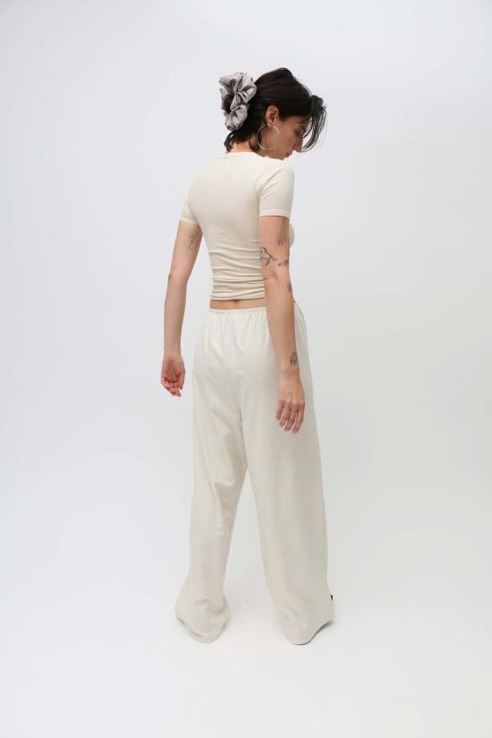  베이스레인지 민소매 티셔츠 언다이드 하트 반팔 크림 - BASERANGE