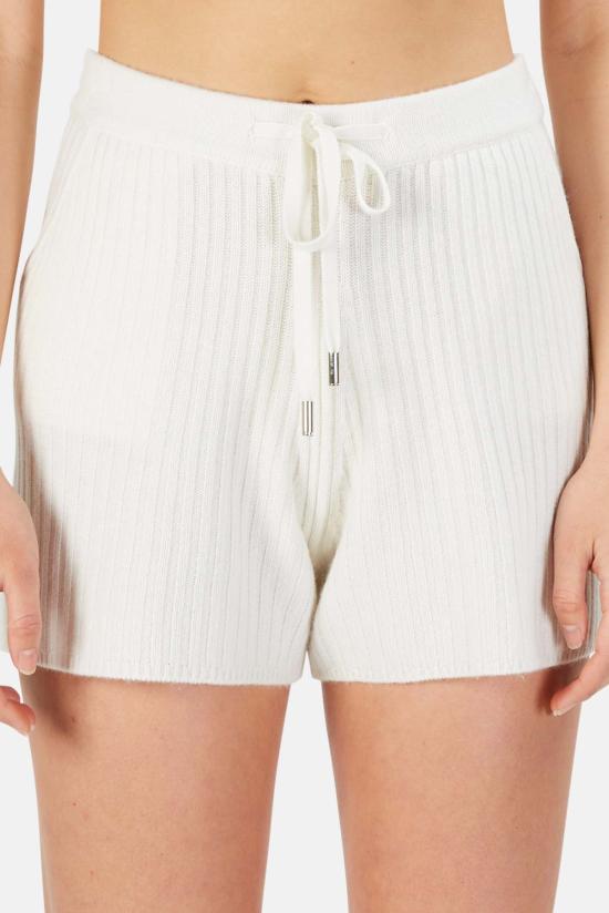  더 타일 클럽 숏팬츠 타일 클럽 페니 리브 캐시미어 반바지 화이트 - THE TILE CLUB