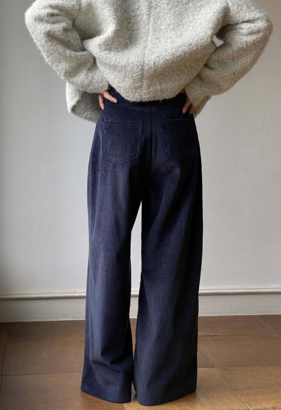  더 엔케이씨 스토어 스트레이트 팬츠 Nkc스토어 찬 코듀로이 팬츠 네이비 블루 - The NKC Store