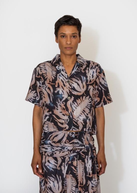  사야카 다비스 뉴욕 셔츠 사야카 데이비스 뉴욕 프린트 크롭 셔츠 프린트