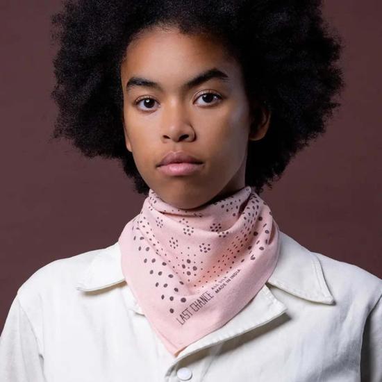  Last Chance Textiles 머플러/스카프 천연 염색 실크 반다나 애쉬 핑크