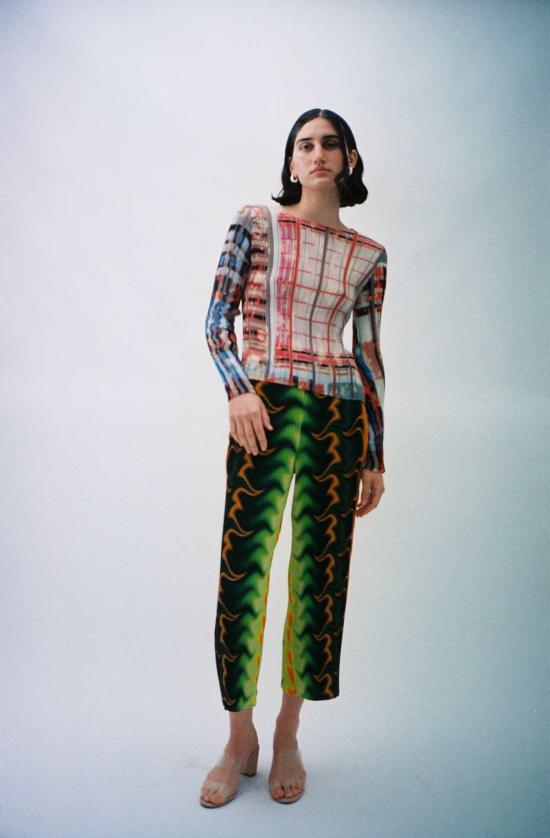  줄리아 호이어 긴팔 티셔츠 칼슨 에디 탑 멀티 - JULIA HEUER