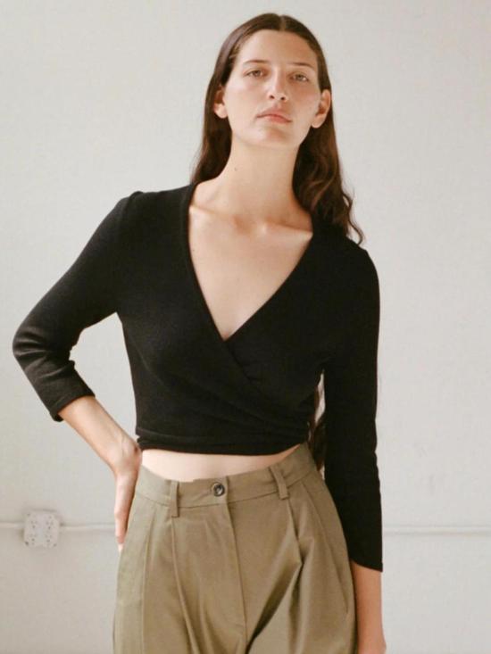  샤이나 모트 반팔 티셔츠 엘사  오닉스 - SHAINA MOTE