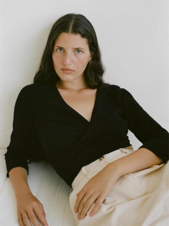  샤이나 모트 반팔 티셔츠 엘사  오닉스