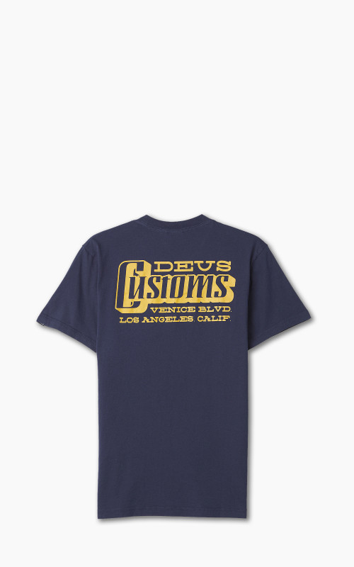  데우스 반팔 티셔츠 DMS221660ANVY NAVY DOM - DEUS
