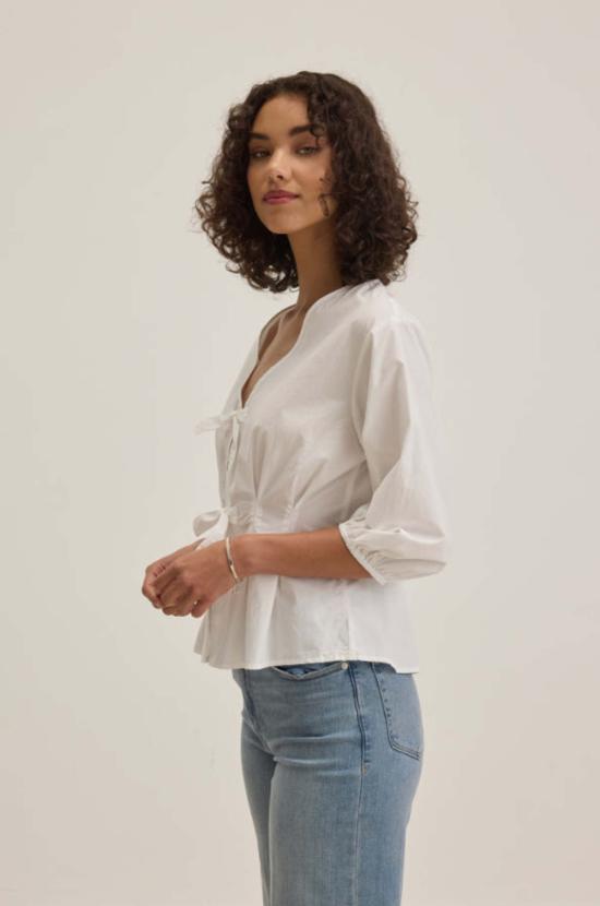  벨벳 블라우스 리리 탑 - VELVET