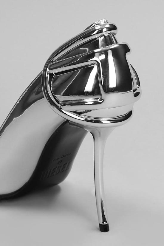 25SS 디젤 힐/펌프스 412173 Y03426P1660 SILVER - DIESEL