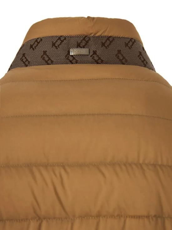  에르노 베스트 PI001100U12456 caramel - HERNO