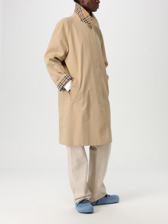 25FW 버버리 로고 패치 스트레이트 레그 바지 8101479 Beige - BURBERRY