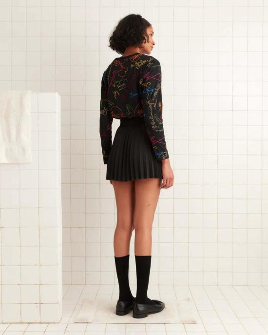  보디 숏 스커트 보드 코트 스커트 블랙