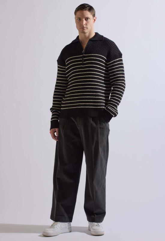  더 엔케이씨 스토어 스웨터 Nkc Store 허드슨 하프 지퍼  블랙