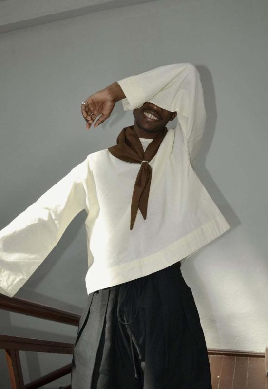  Many Rhizomes 긴팔 티셔츠 많은 뿌리 줄기 지브리 셔츠 크림