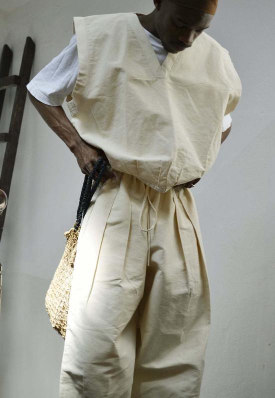  Many Rhizomes 스트레이트 팬츠 많은 뿌리줄기 퍼피 플리츠 팬츠 - OTHER BRANDS