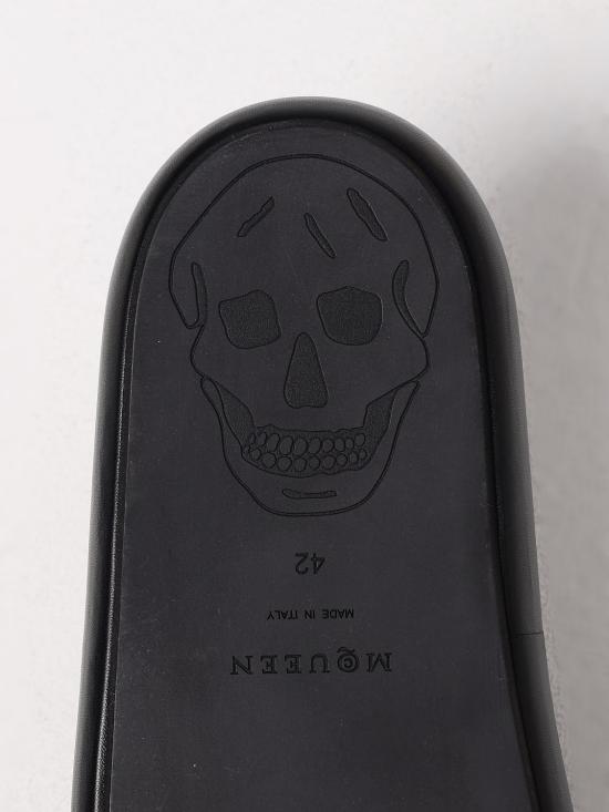 25FW 알렉산더 맥퀸 뮬/슬리퍼 809960WIACT 1064 Black - ALEXANDER MCQUEEN