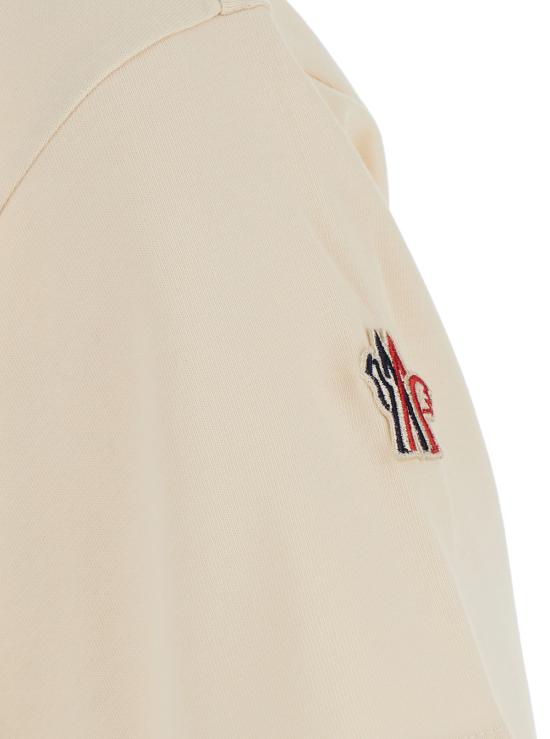 25SS 몽클레어 엠보스드 로고 코튼 티셔츠 8C0000983927034 White - MONCLER
