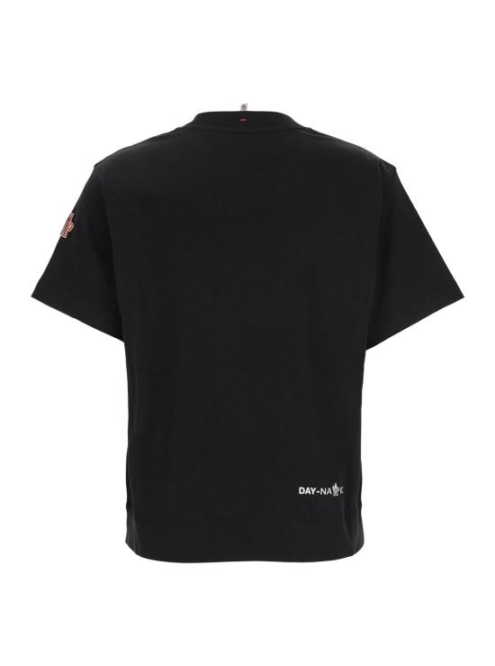 25SS 몽클레어 엠보스드 로고 코튼 티셔츠 8C0000983927999 Black - MONCLER