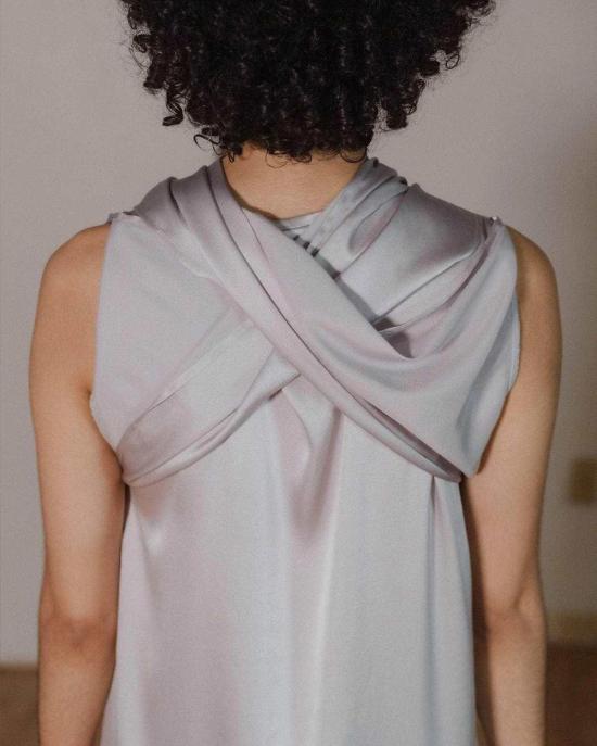  베이스레인지 미디 원피스 베이스렌지 시티 드레스 블루 실버 - BASERANGE