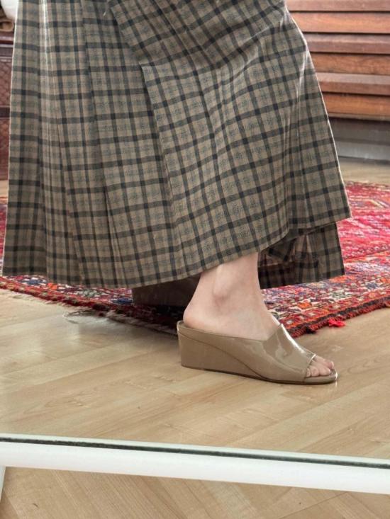  마리암 나시르 자데 뮬/슬리퍼 이브 웨지 샌드 특허 - MARYAM NASSIR ZADEH