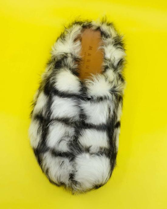  마르니 뮬/슬리퍼 Marni 블랙 & 화이트 체크 롱헤어 카프스킨 모헤어 슬라이드 - MARNI