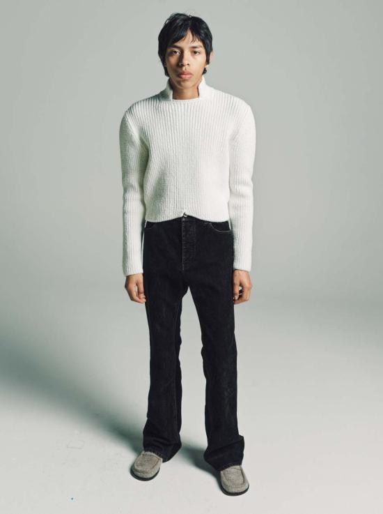  로에베 스웨터 하이넥  화이트 - LOEWE