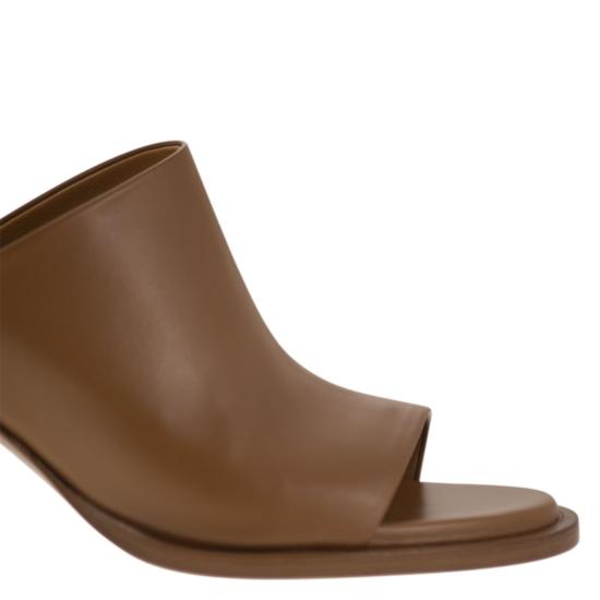 25SS 토즈 뮬/슬리퍼 XXW52L0JA40GOC LEATHER - TODS