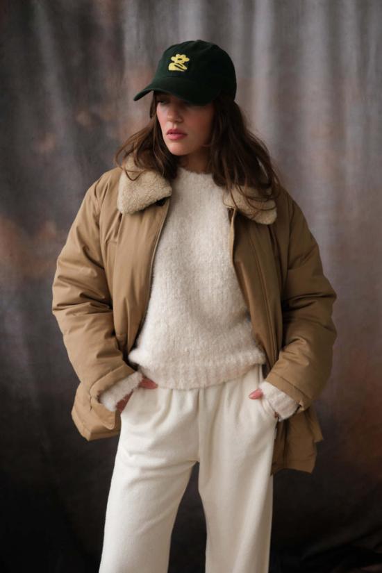  던스트 봄버 자켓 칼라드 구스 다운 하프 재킷 클래식 베이지