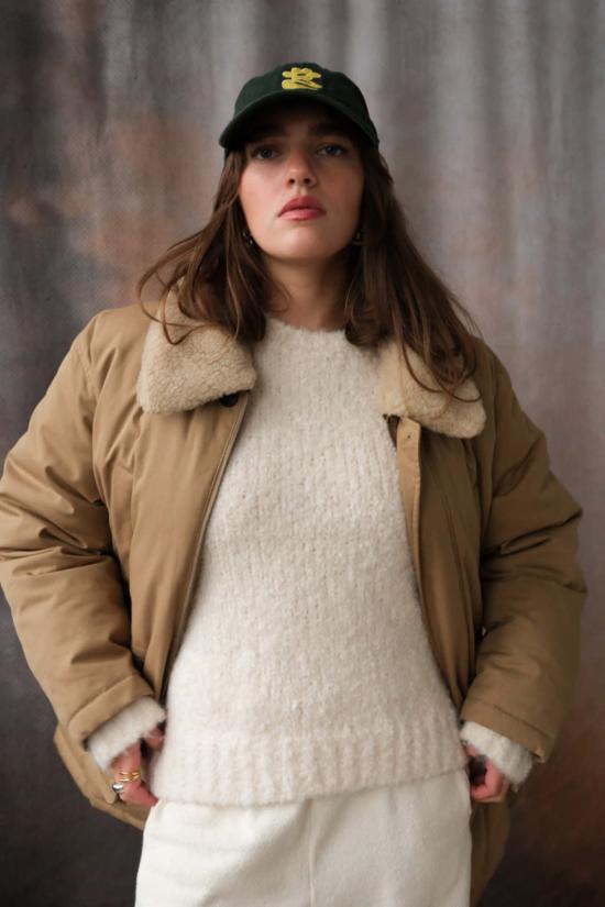  던스트 봄버 자켓 칼라드 구스 다운 하프 재킷 클래식 베이지 - DUNST