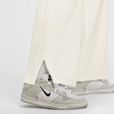  나이키 스포츠웨어 벨루어 하이웨이스트 와이드 레그 팬츠 HV5036 133 DOM - NIKE