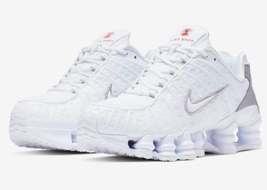  나이키 샥스 TL 스니커즈 AR3566 100 DOM