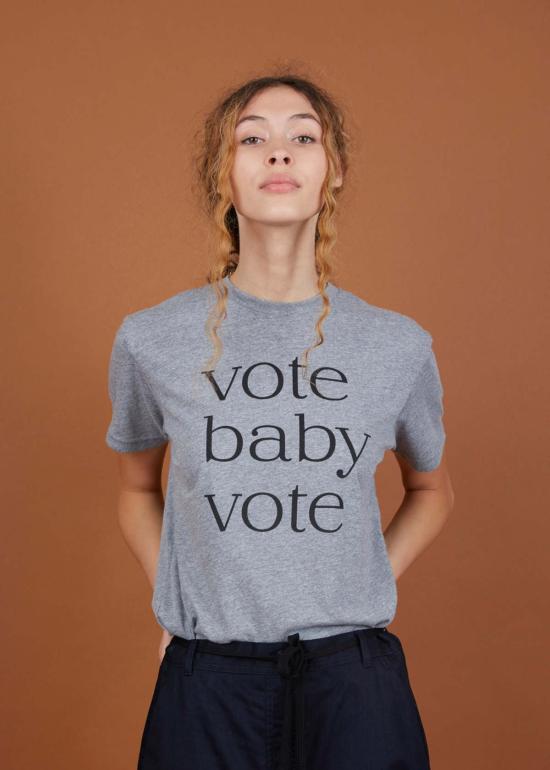  베이비 앤 컴퍼니 반팔 티셔츠 베이비앤컴퍼니 Vote Baby Vote 티셔츠 (회색) - BABY & COMPANY