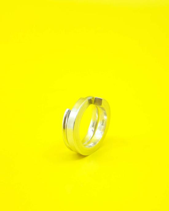  씨씨 스테딩 반지 Cc Steding 스털링 실버 하트 스퀘어 코일 링 - CC-STEDING