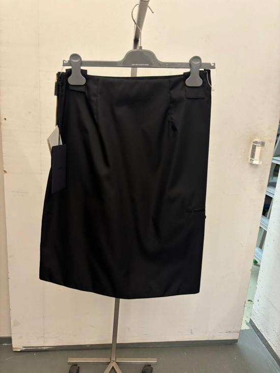 25SS 프라다 스커트 21H995 S OOO 1WQ8 F0002