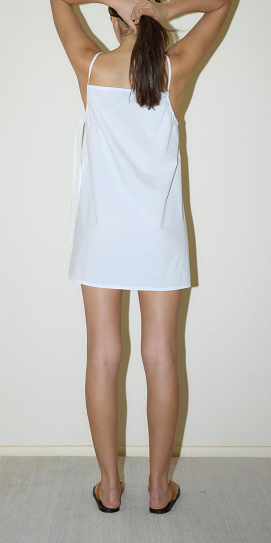  데이지 스튜디오 숏 원피스 드로우커브 드레스 화이트 - DEIJI STUDIO