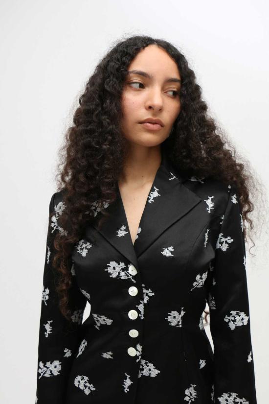  Yuhan Wang 수트 세트 유한왕 플로럴 자수 실크 블레이저 블랙/화이트 - YUHAN WANG