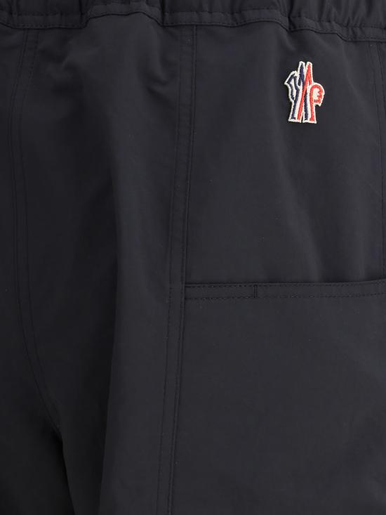 25SS 몽클레어 숏팬츠 K1097 2B00002 597SL 999 NERO - MONCLER