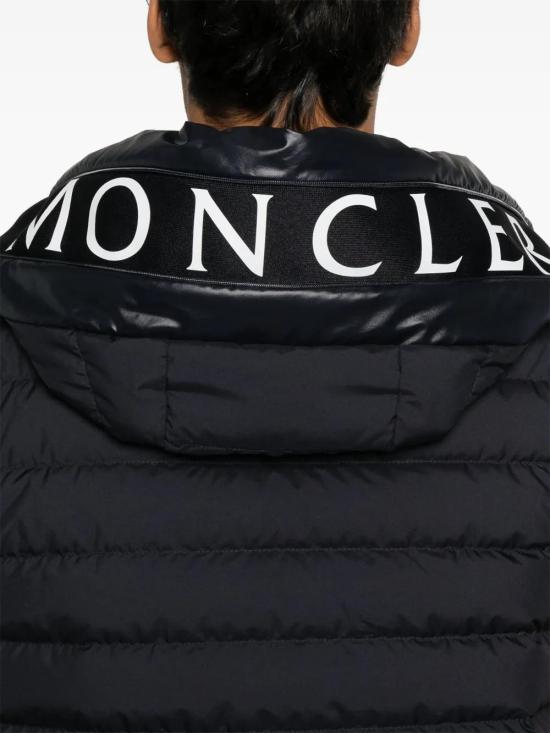  몽클레어 베스트 K10911A00151597YW midnight blue - MONCLER