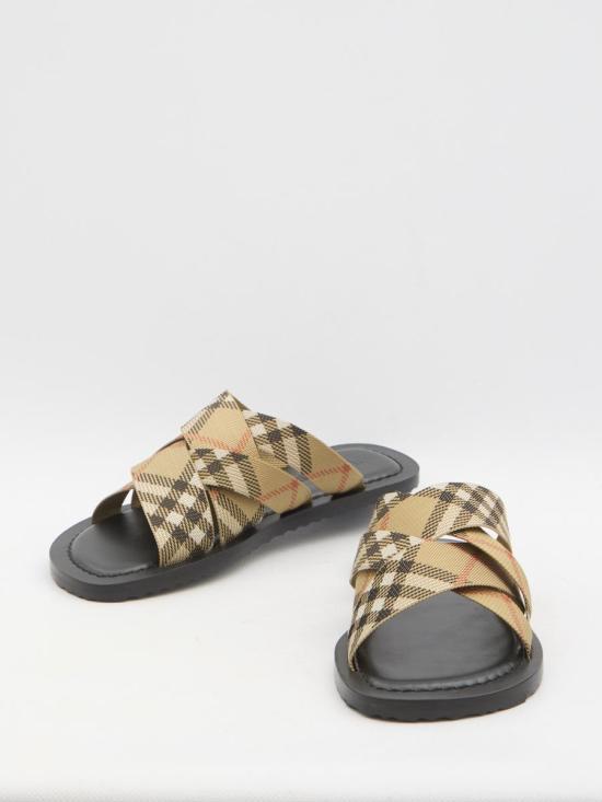 25SS 버버리 샌들 4253577 8106987 B9368 Beige - BURBERRY