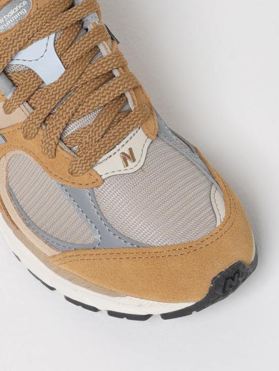 25FW 뉴발란스 2002 스니커즈  U2002RCE Brown - NEW BALANCE