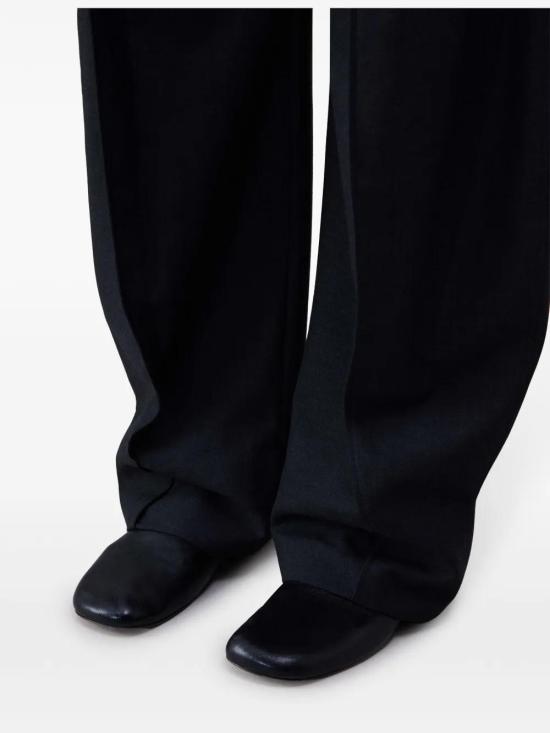  르메르 플랫 슈즈 FO0144LL0043 black - LEMAIRE