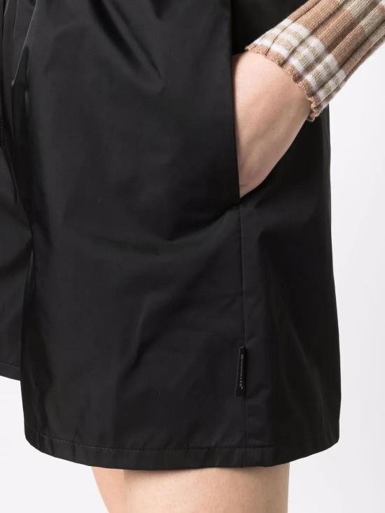  몽클레어 숏팬츠 H10932B0000354A1K - MONCLER