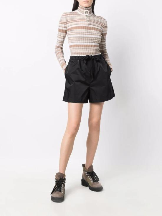  몽클레어 숏팬츠 H10932B0000354A1K - MONCLER