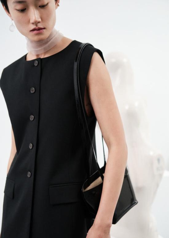  아모멘토 베스트 Amomento 오버사이즈 버튼 조끼 블랙/다크 브라운 - AMOMENTO