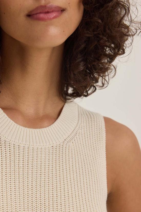  벨벳 민소매 티셔츠 무나  아이보리 - VELVET