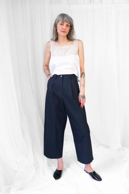  샤이나 모트 스트레이트 팬츠 보이 트라우저 마린