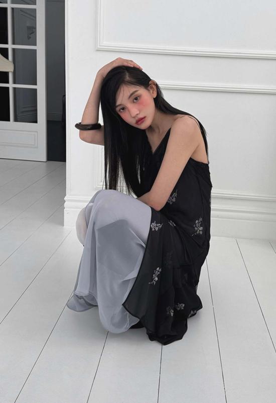  더 엔케이씨 스토어 숏 원피스 Nkc 스토어 델릴라 드레스 블랙 - The NKC Store