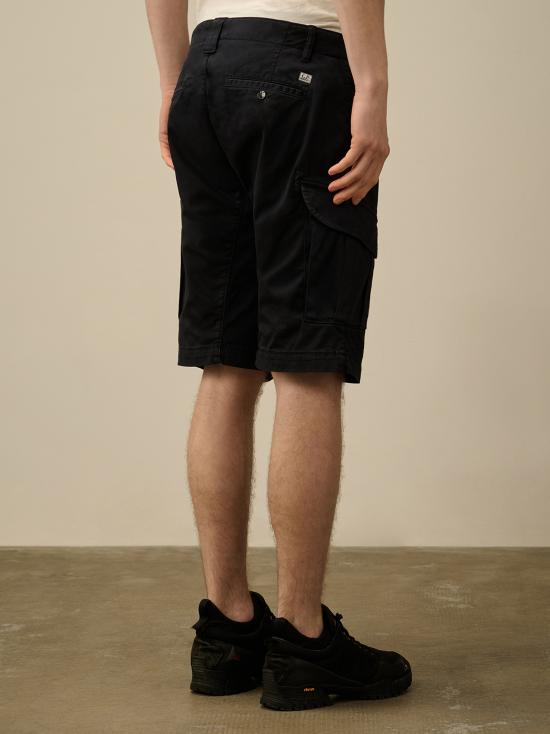 25SS 씨피 컴퍼니 스트레치 사틴 카고 쇼츠 18CMBE116A005694G 888 BLUE - C.P. COMPANY