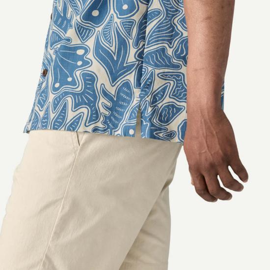  파타고니아 반팔 셔츠 Patagonia 남성용 Tidal Threads 캠프  Bees And Flowers: Still Blue - PATAGONIA